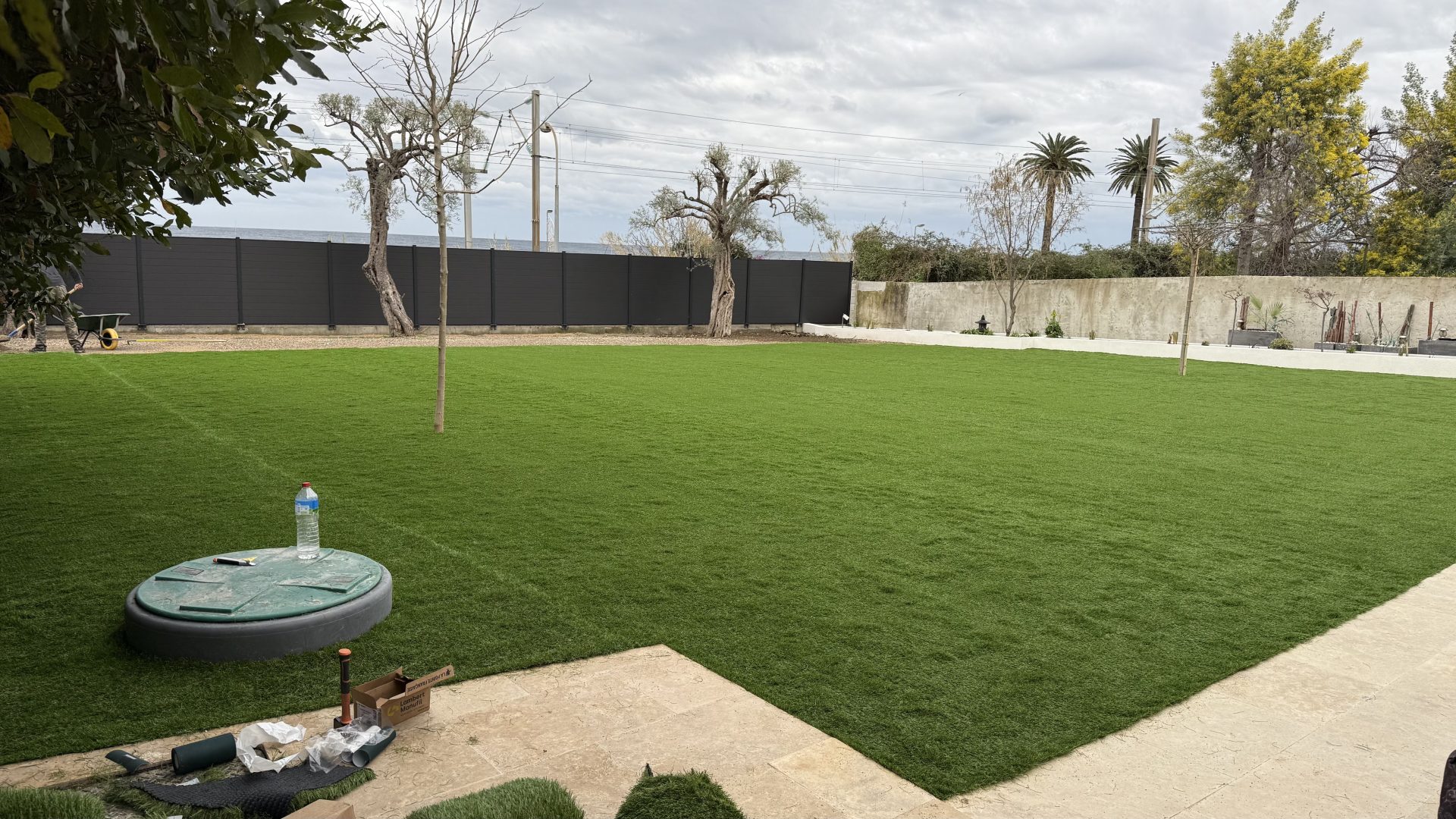 Pose de gazon synthetique